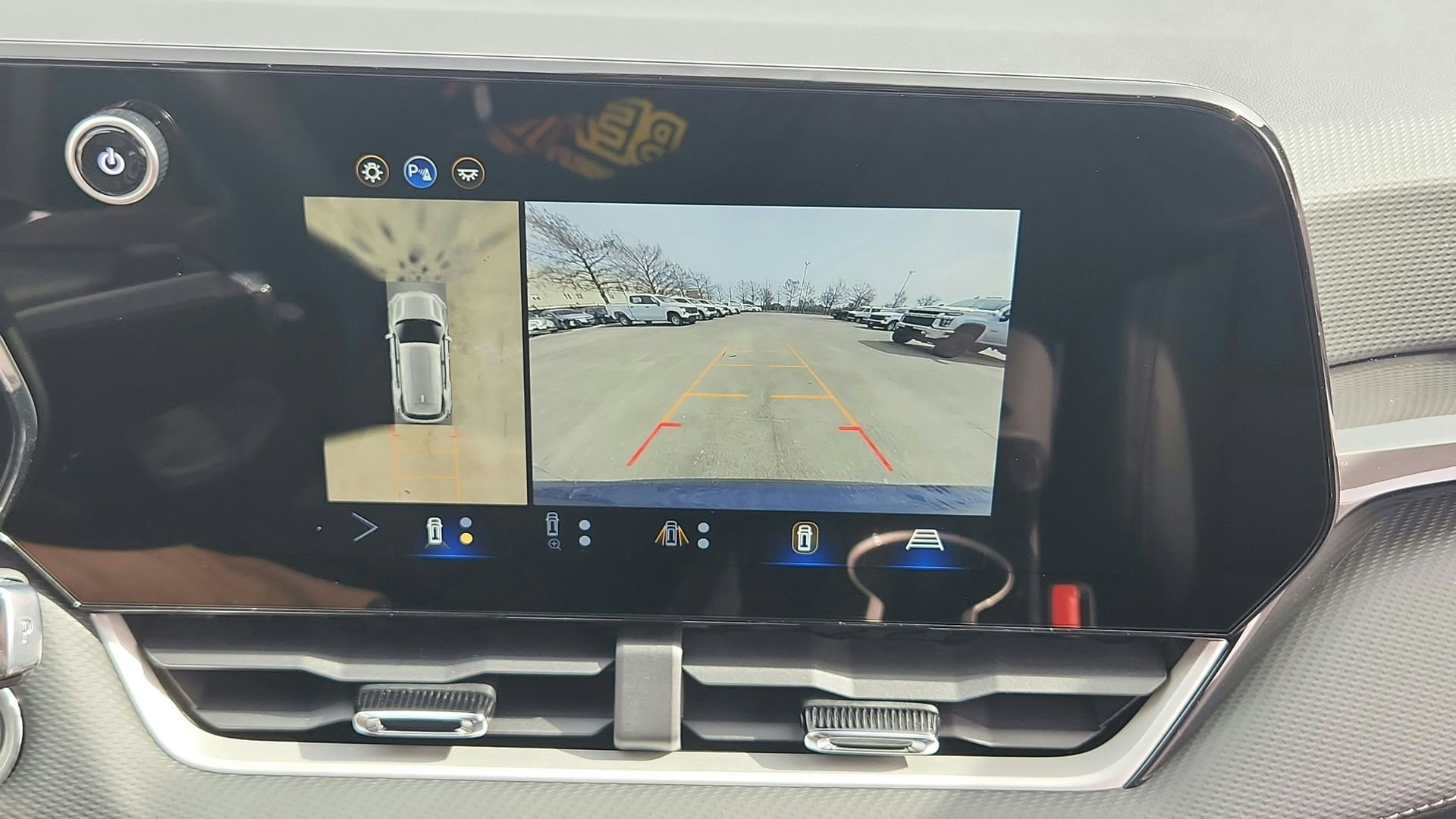2026 Chevrolet Equinox LT - Photo 19