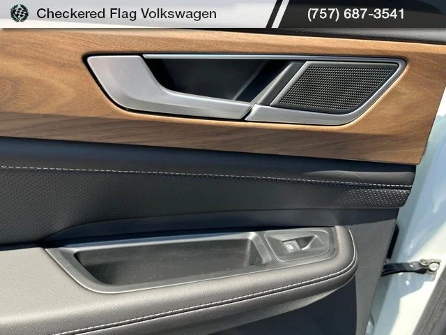 New 2026 White Volkswagen 2.0T SE w/Technology image 27