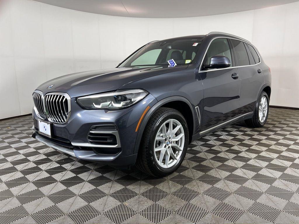 Used 2022 Arctic Grey Metallic BMW xDrive40i image 9