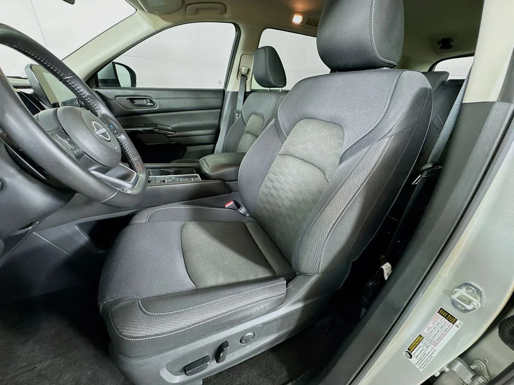 Used 2024 Silver Nissan SV image 25