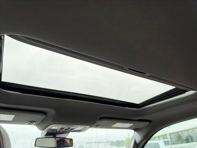 New 2026 Glacier White Tricoat GMC SLT image 21