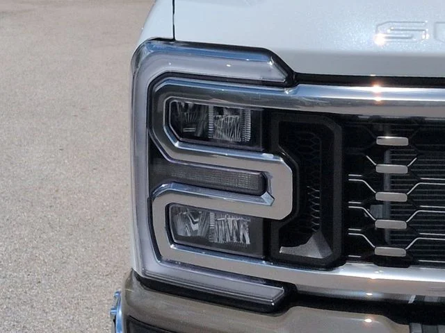 New 2026 Star White Metallic Tri-Coat Ford F-350® King Ranch® image 10