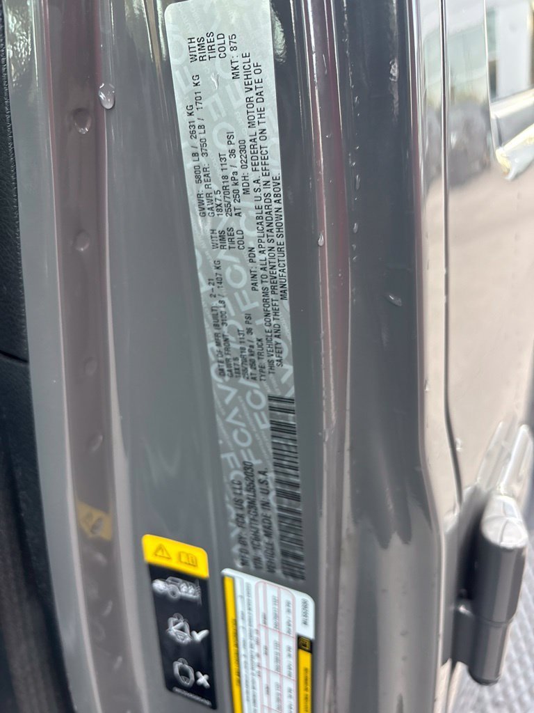 Certified Used 2021 Gray Jeep Overland image 18