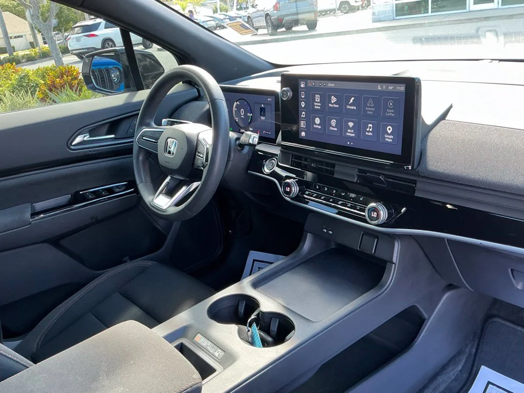 Used 2024  Honda EX image 16