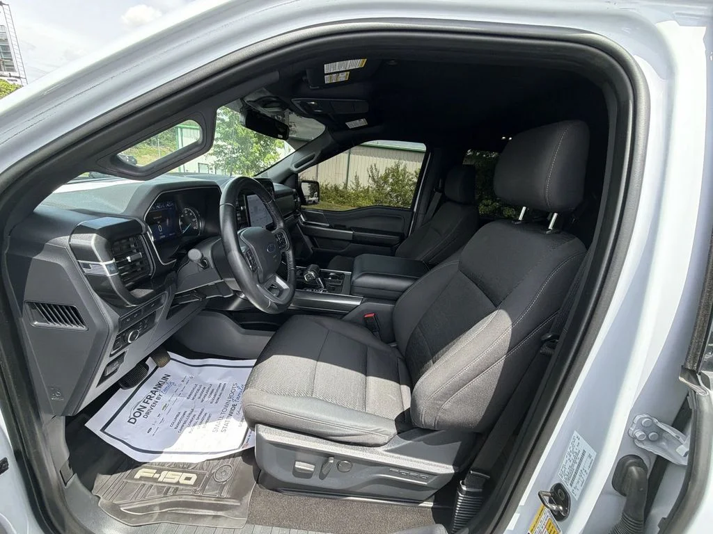 Used 2022 White Ford XLT image 10