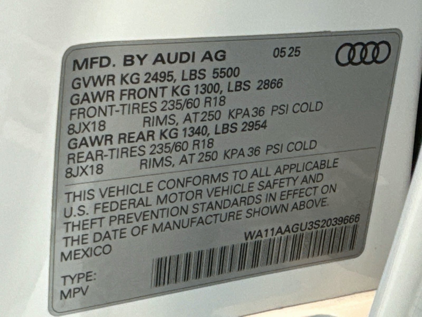 Used 2025 Arkona White Audi Premium image 29