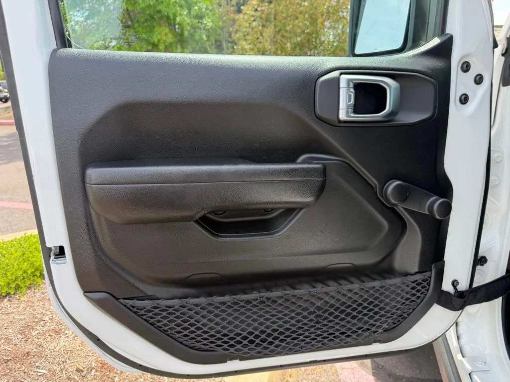 Used 2023 White/off-white Jeep Willys image 11