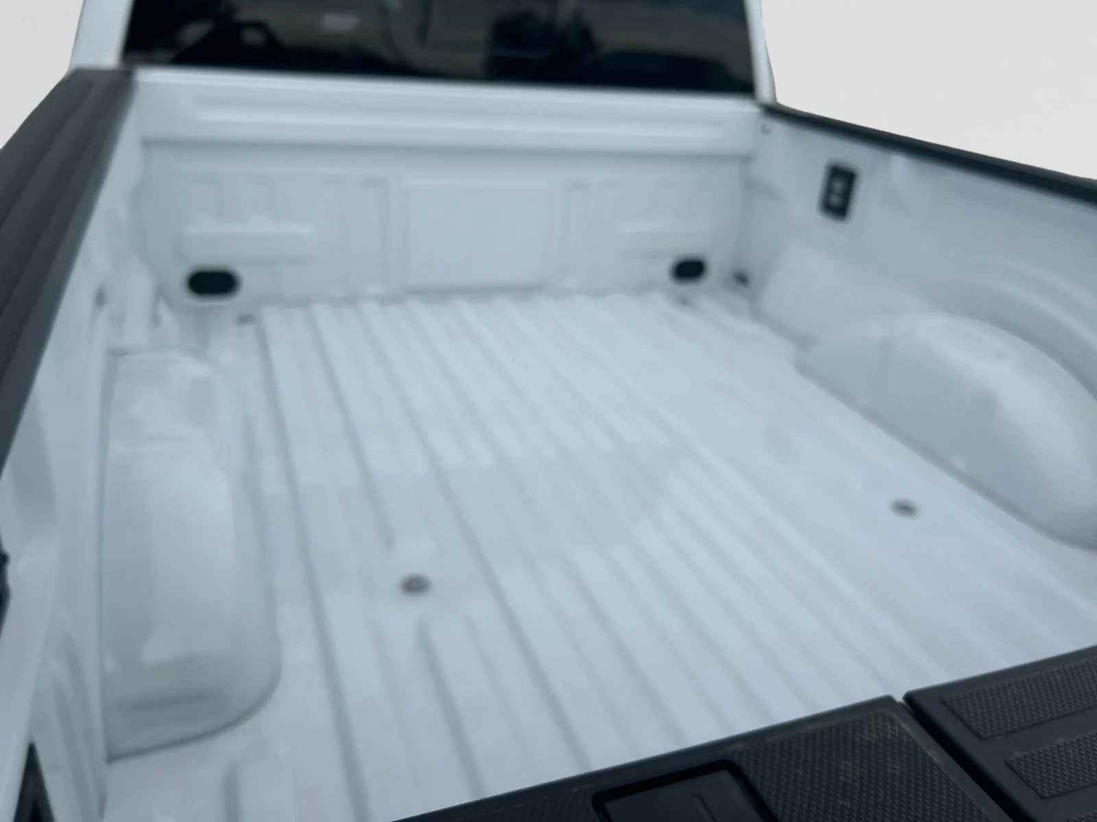 New 2026 Oxford White Ford XLT image 10