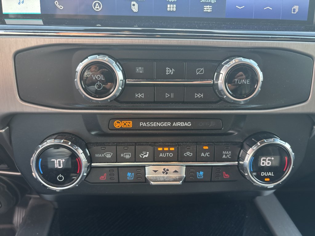 Used 2022 Agate Black Metallic Ford Platinum image 14