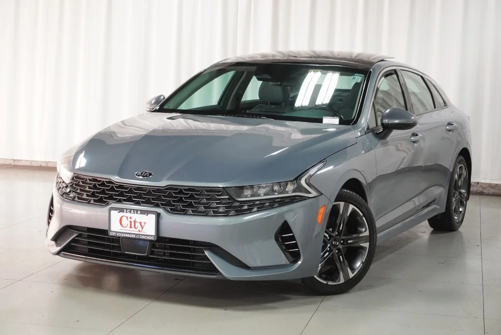 Used 2021 Everlasting Silver Kia EX image 11