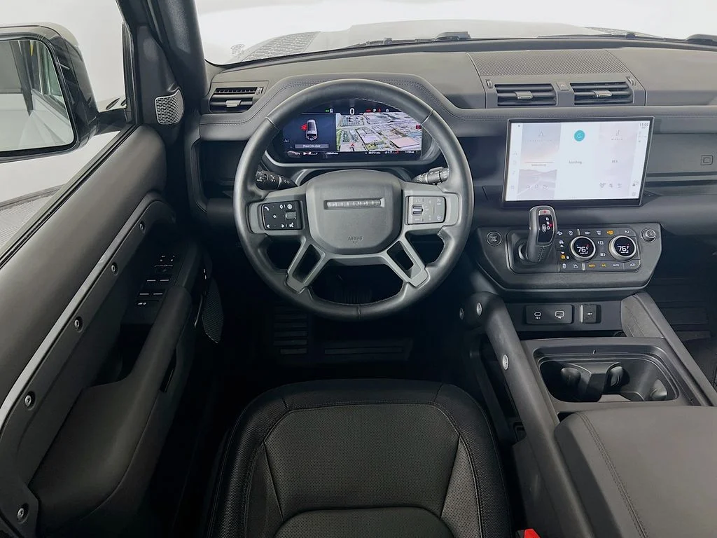 2024 Land Rover Defender X-Dynamic SE - Photo 23