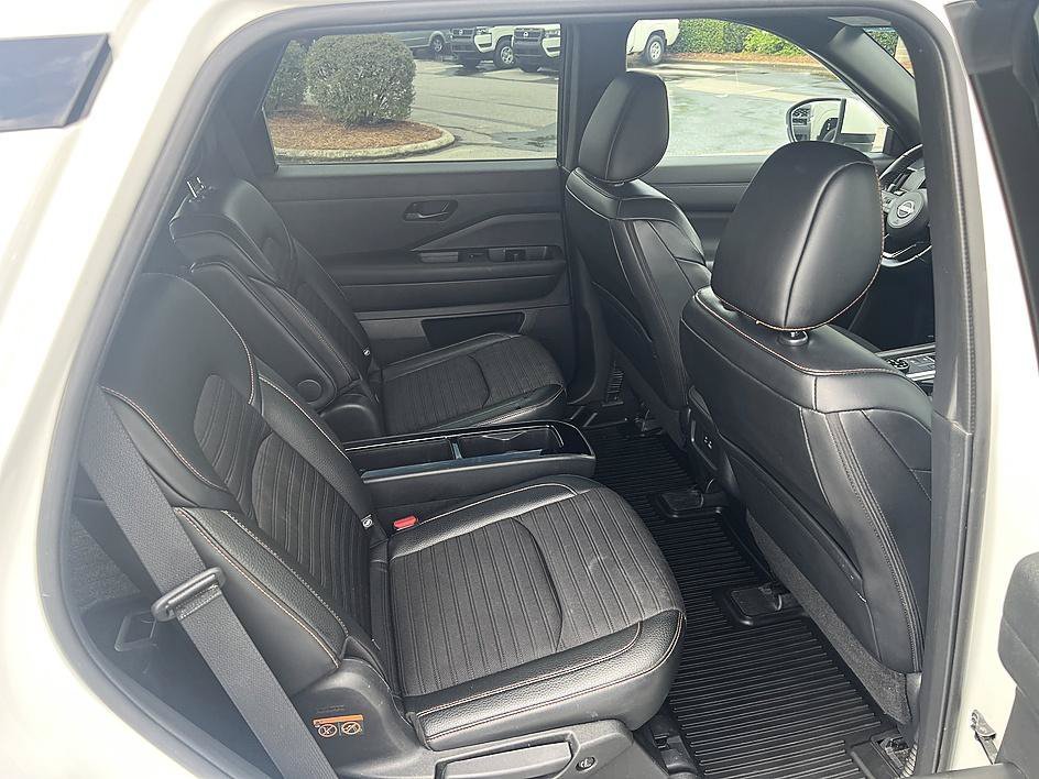 Used 2023 Glacier White Nissan Rock Creek image 18