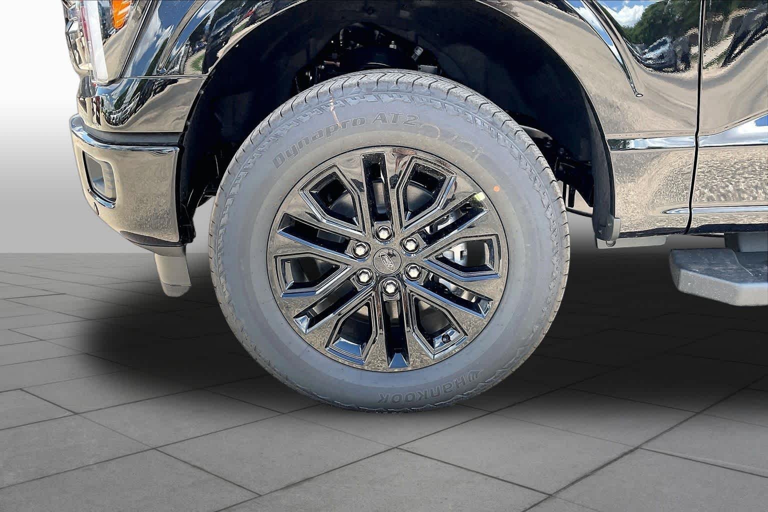 New 2026 Agate Black Metallic Ford Lariat® image 11