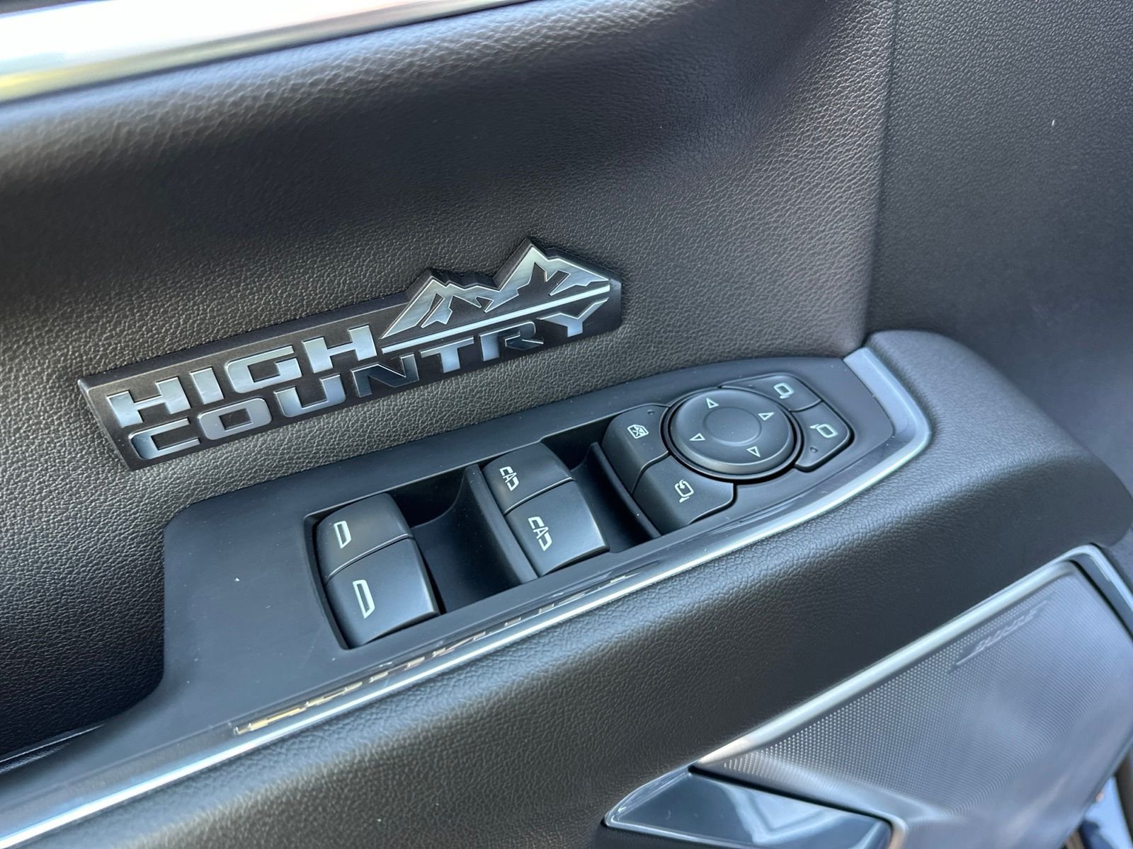 Used 2022 Gray Chevrolet High Country image 22