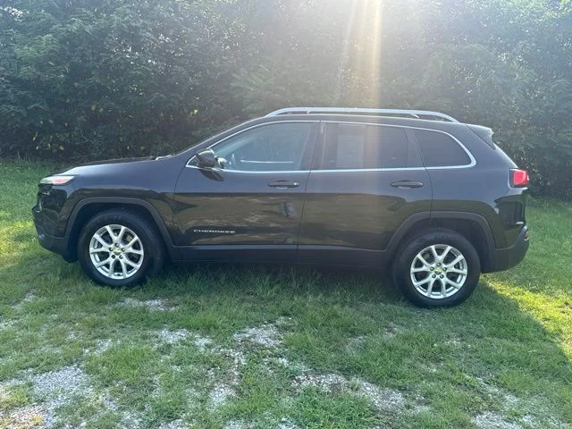 Used 2014 Black Jeep Latitude image 5