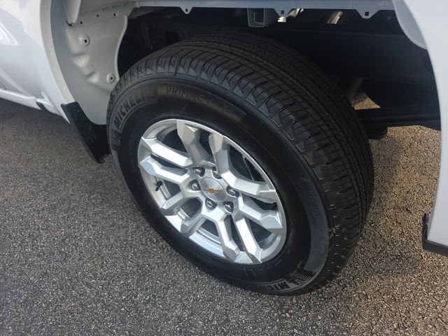 New 2026 Summit White Chevrolet LT (2FL) image 12