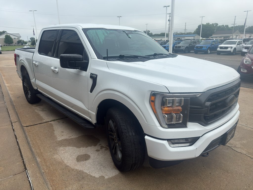 Used 2023 Oxford White Ford XLT image 9
