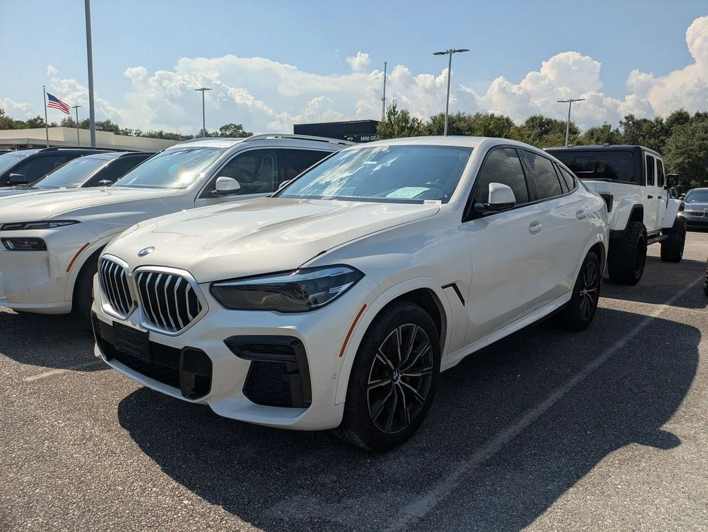 Used 2023 White BMW xDrive40i image 1