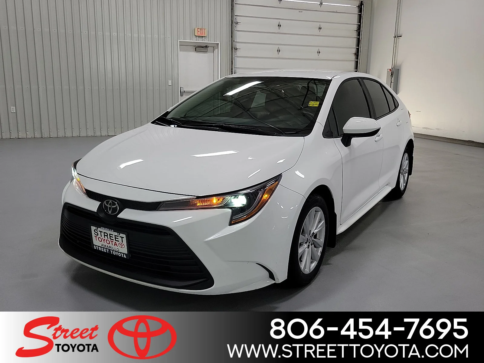 Certified Used 2025 White Toyota LE image 1