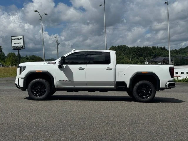 New 2026 White GMC AT4 image 4