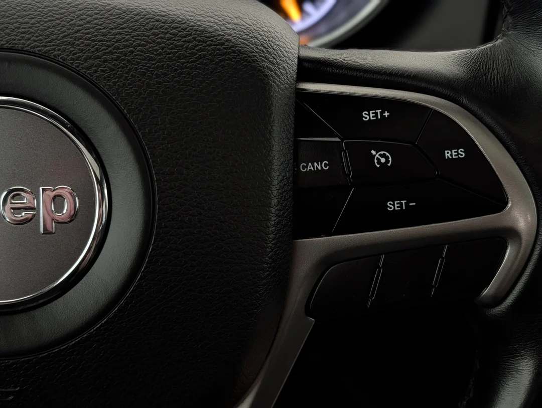 Used 2020 Black Jeep Altitude - - 4x4 - Leather Seats - Power Sunroof - Navigation & More! image 18
