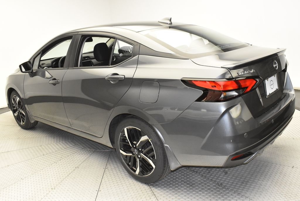 2025 Nissan Versa Sedan SR - Photo 7