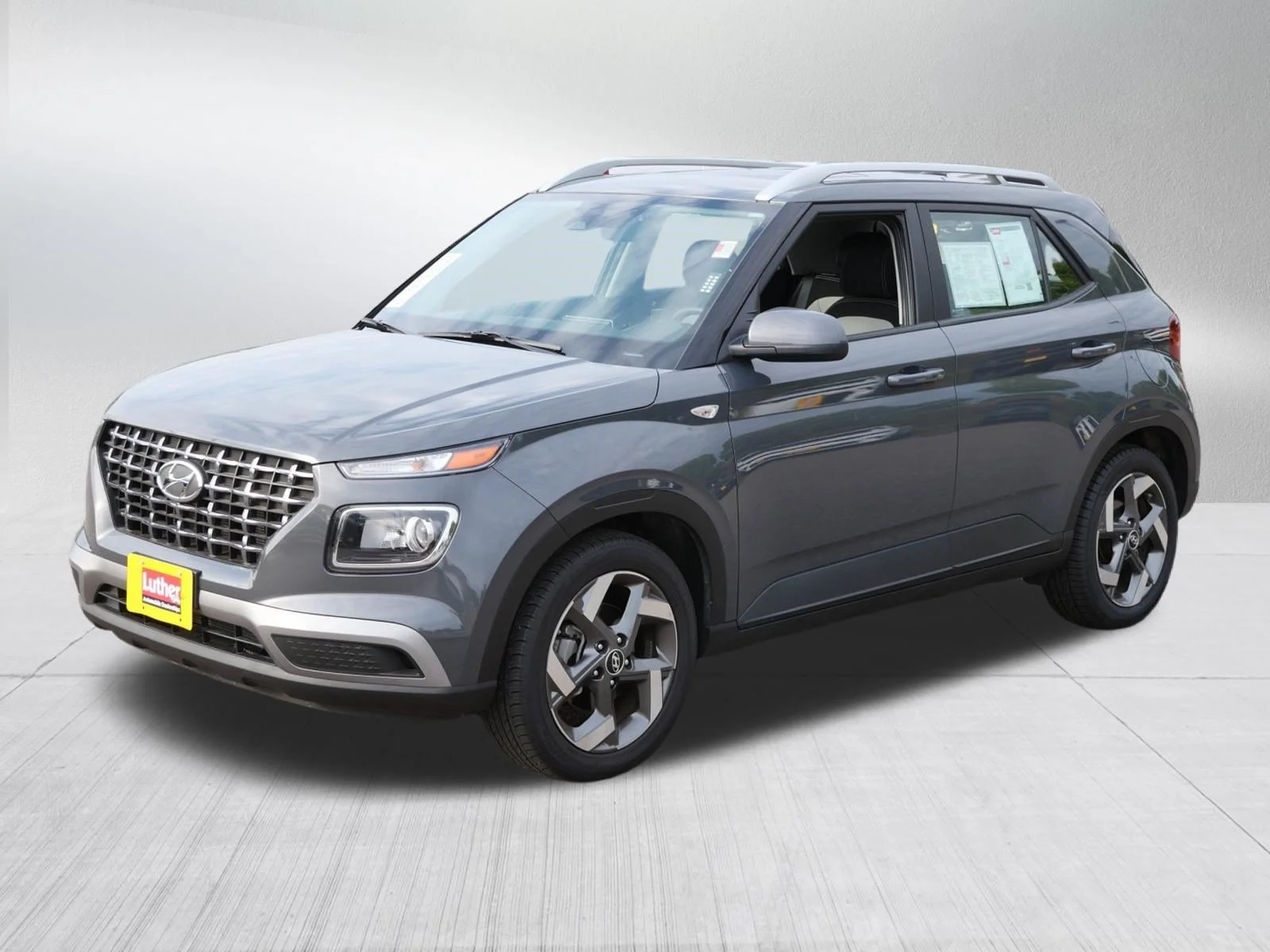 2025 Hyundai Venue SEL - Photo 3