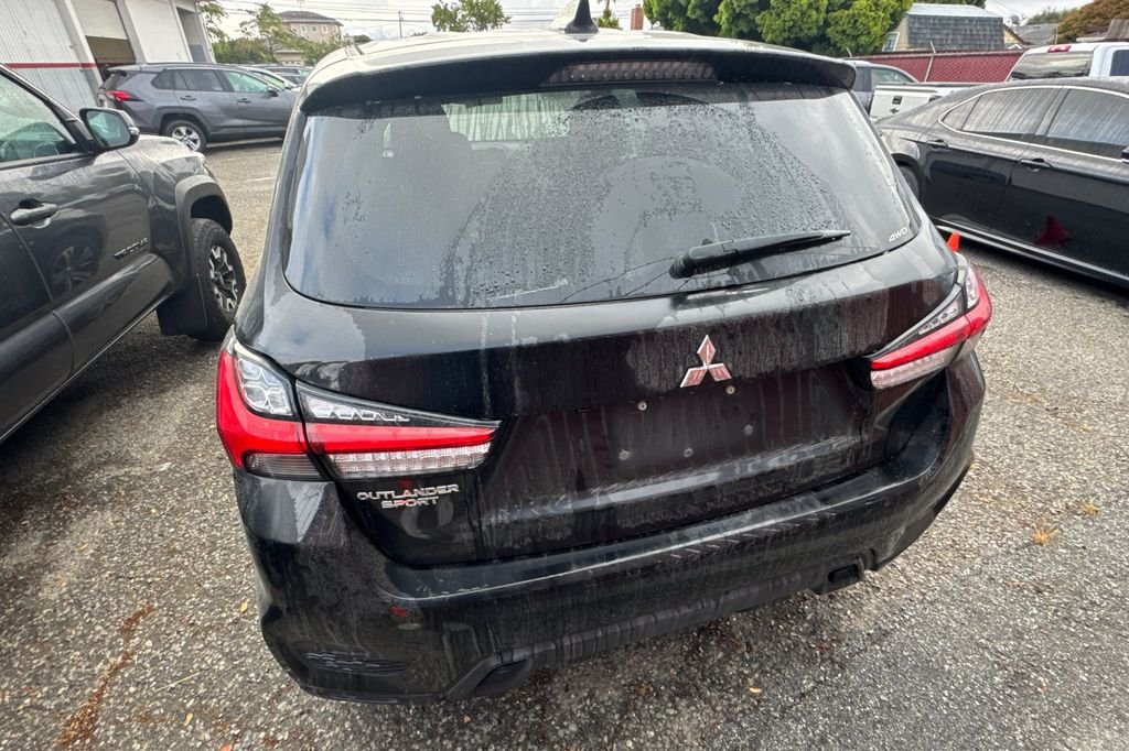 Used 2024 Silver Mitsubishi 2.0 ES image 6