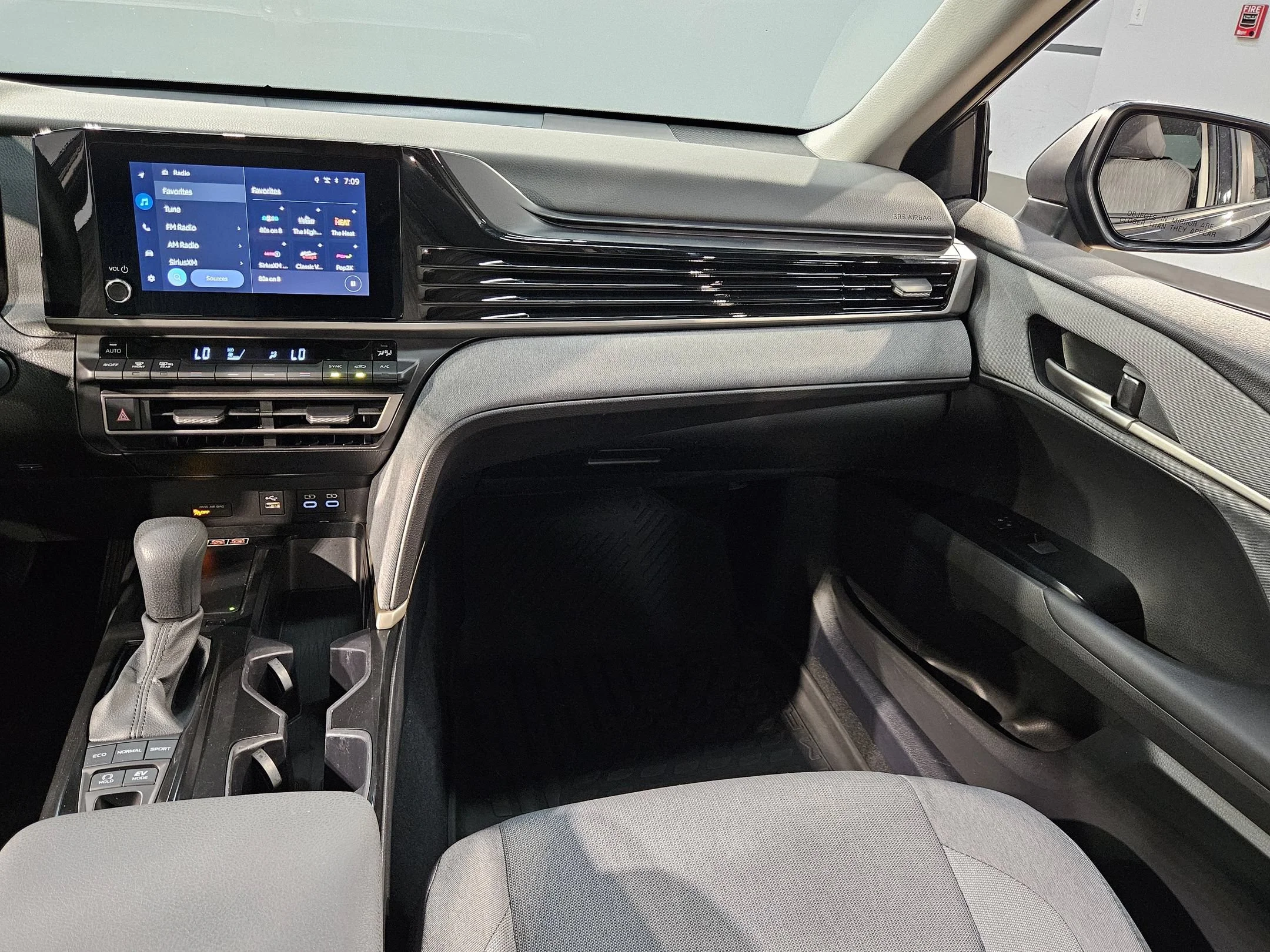 Used 2025 Underground Toyota LE image 11