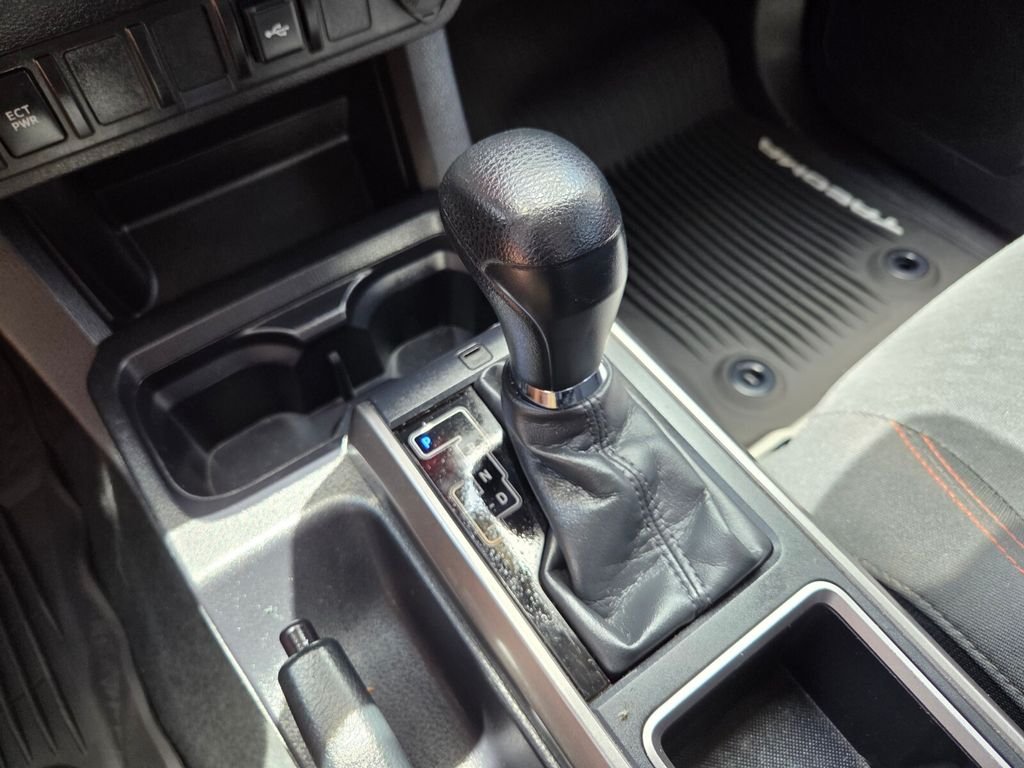 Used 2023 Silver Toyota SR5 image 28