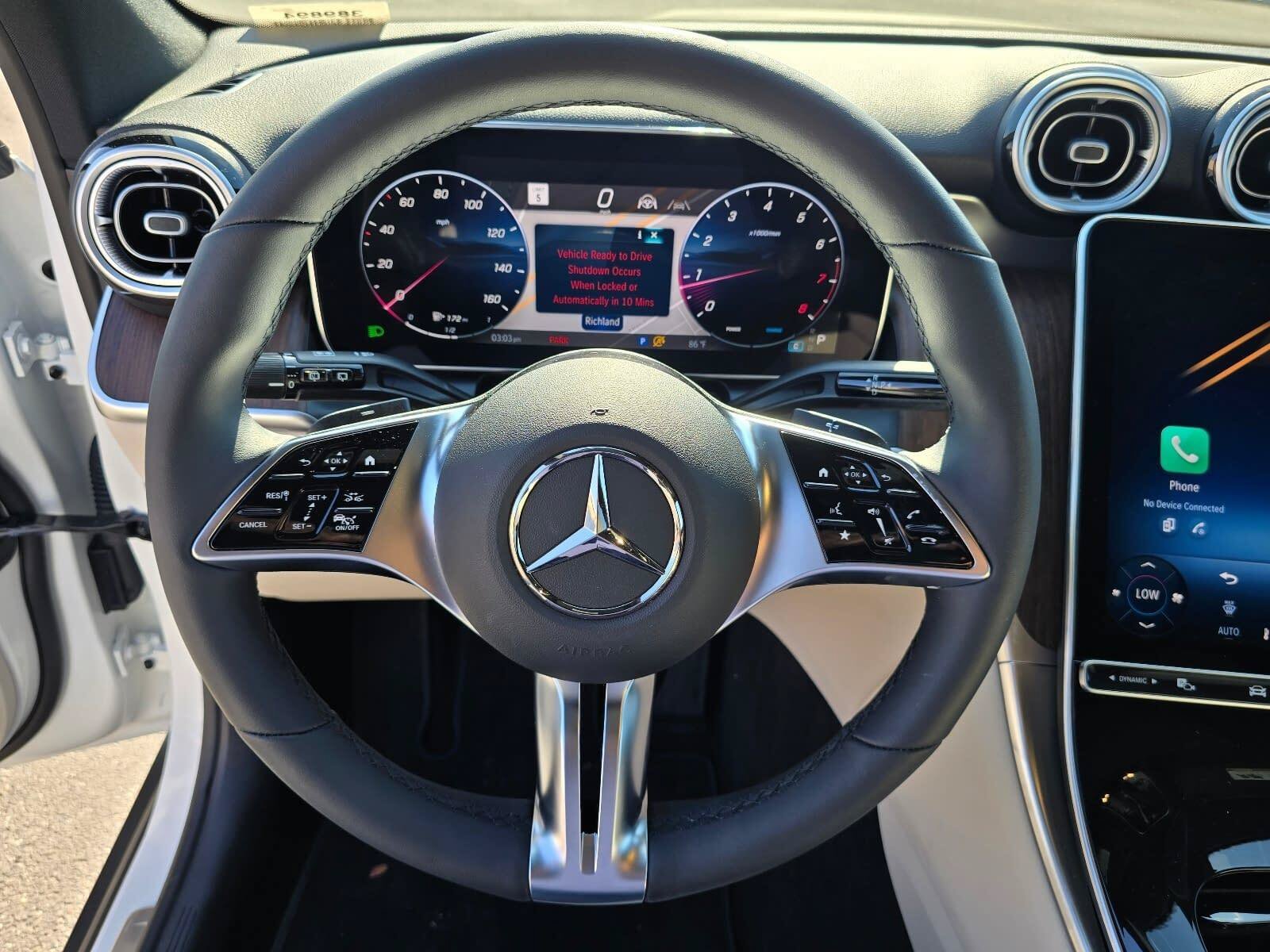 Used 2025 Polar White Mercedes-Benz GLC 300 image 22