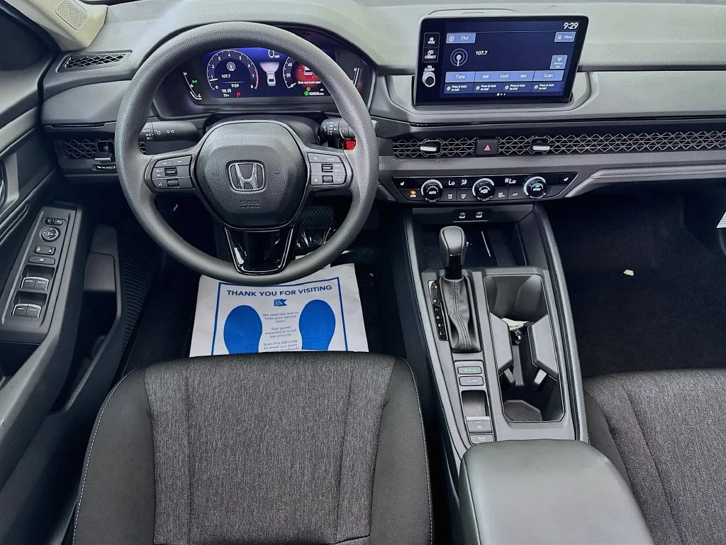 New 2026 Platinum White Pearl Honda SE image 32
