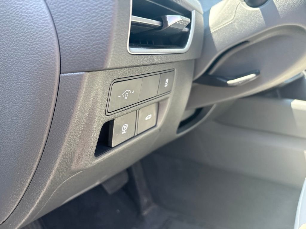 Used 2025 Silver Hyundai SEL image 17