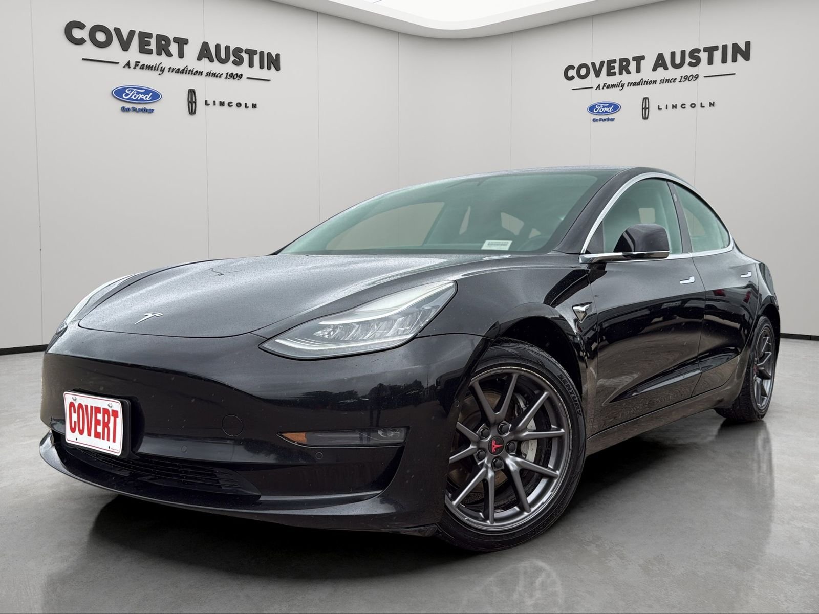 2019 Tesla Model 3 Standard Range Plus's photo