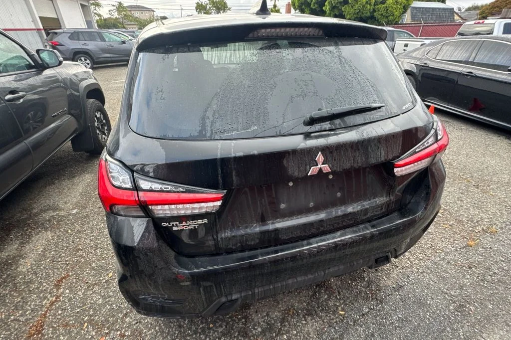 Used 2024 Silver Mitsubishi 2.0 ES image 6