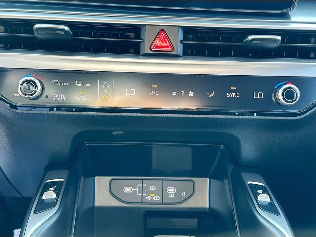 New 2026 Glacial White Kia S image 15