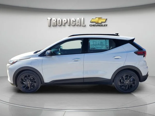 New 2027 Summit White Chevrolet RS image 8