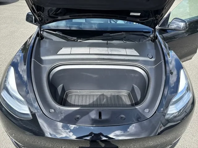 Used 2022 Black Tesla Long Range image 29
