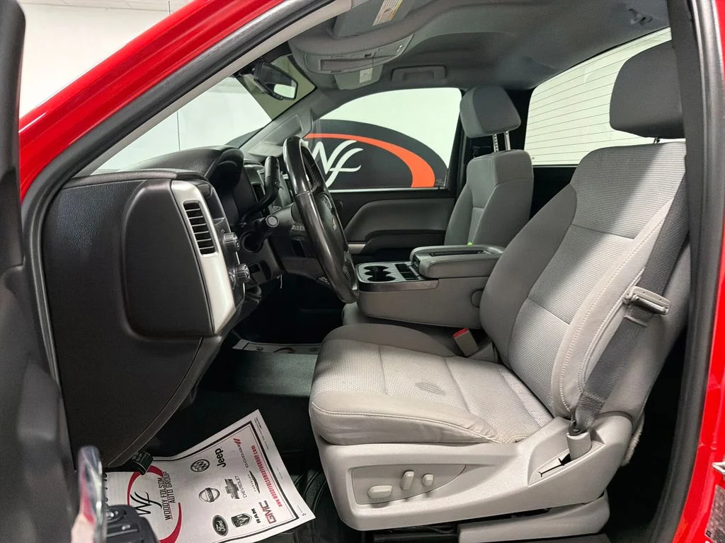 Used 2018 Red Chevrolet LT image 11