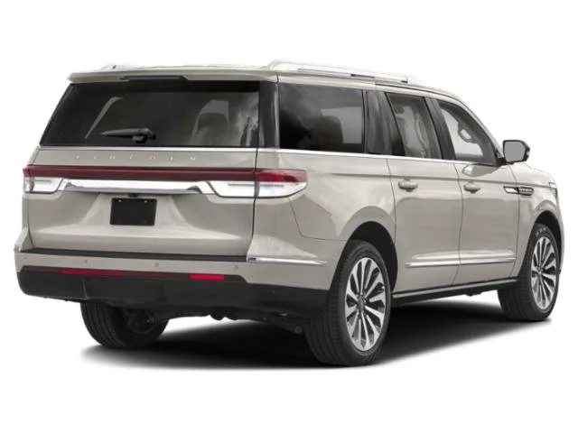 Used 2023 Black Lincoln Reserve image 2