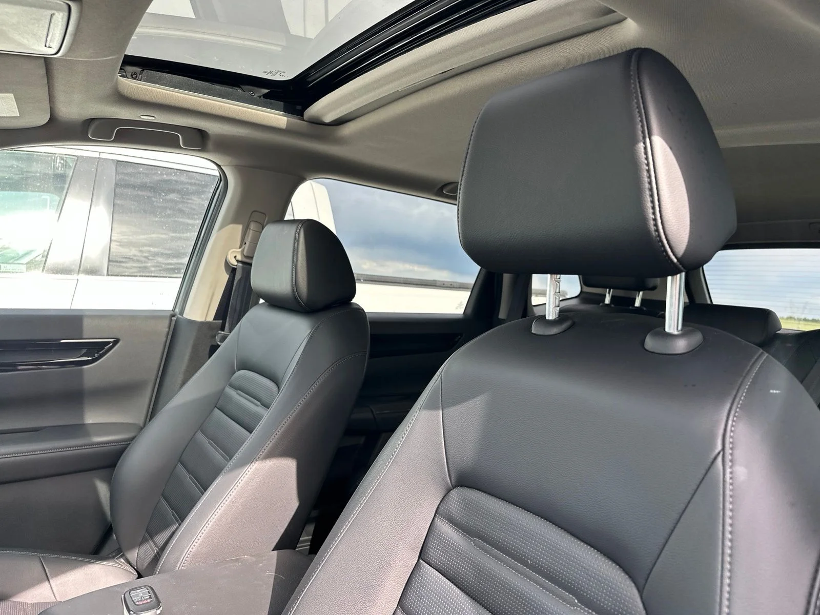 Certified Used 2024 Gray Honda EX-L image 5