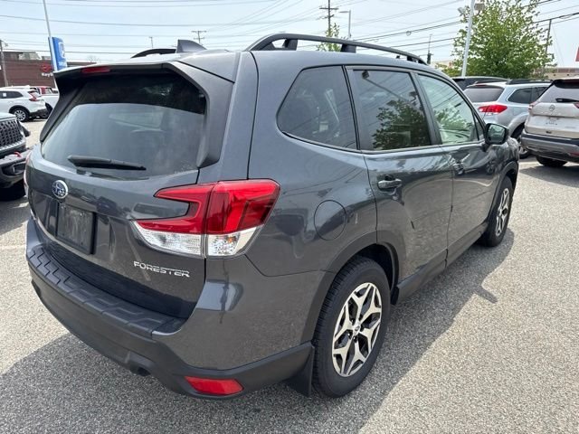 Used 2023 Gray Metallic Subaru Premium image 19