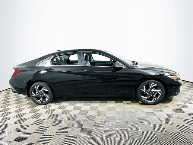 New 2026 Hyundai ELANTRA Limited