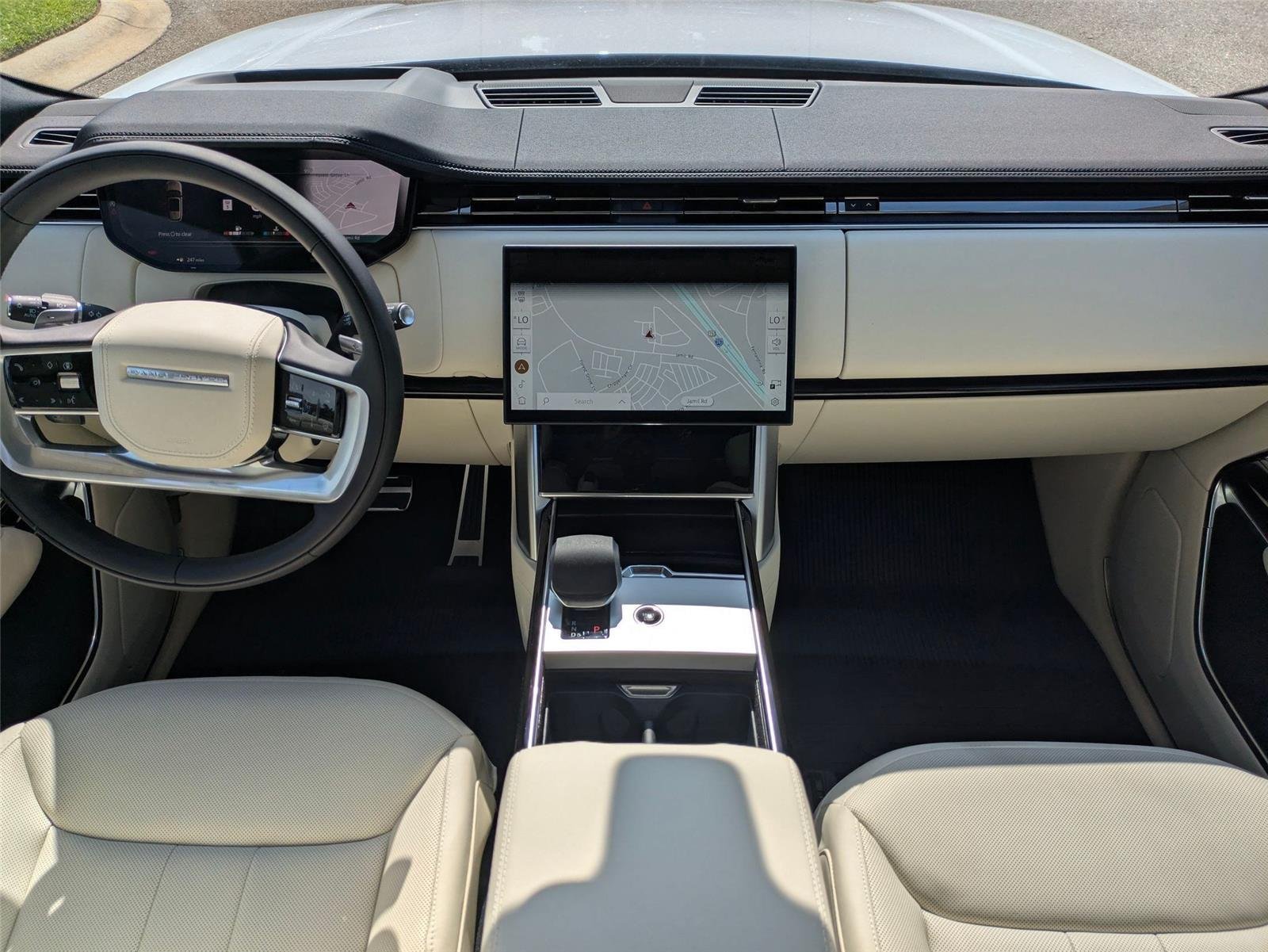 New 2026 Fuji White LAND ROVER SE 7 Seats image 29