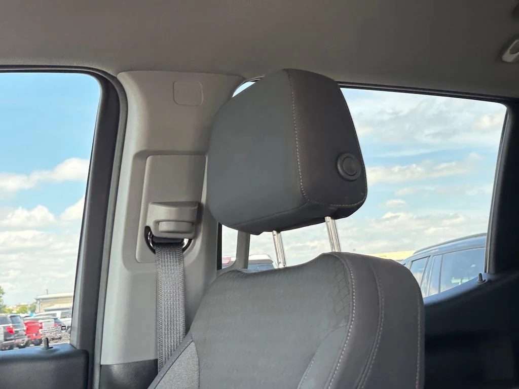 Used 2025 White Chevrolet Custom image 12