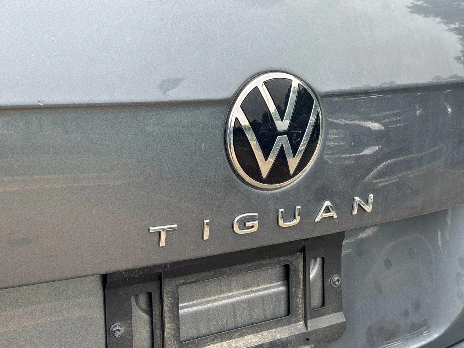 Used 2024 Platinum Gray Metallic Volkswagen S image 10