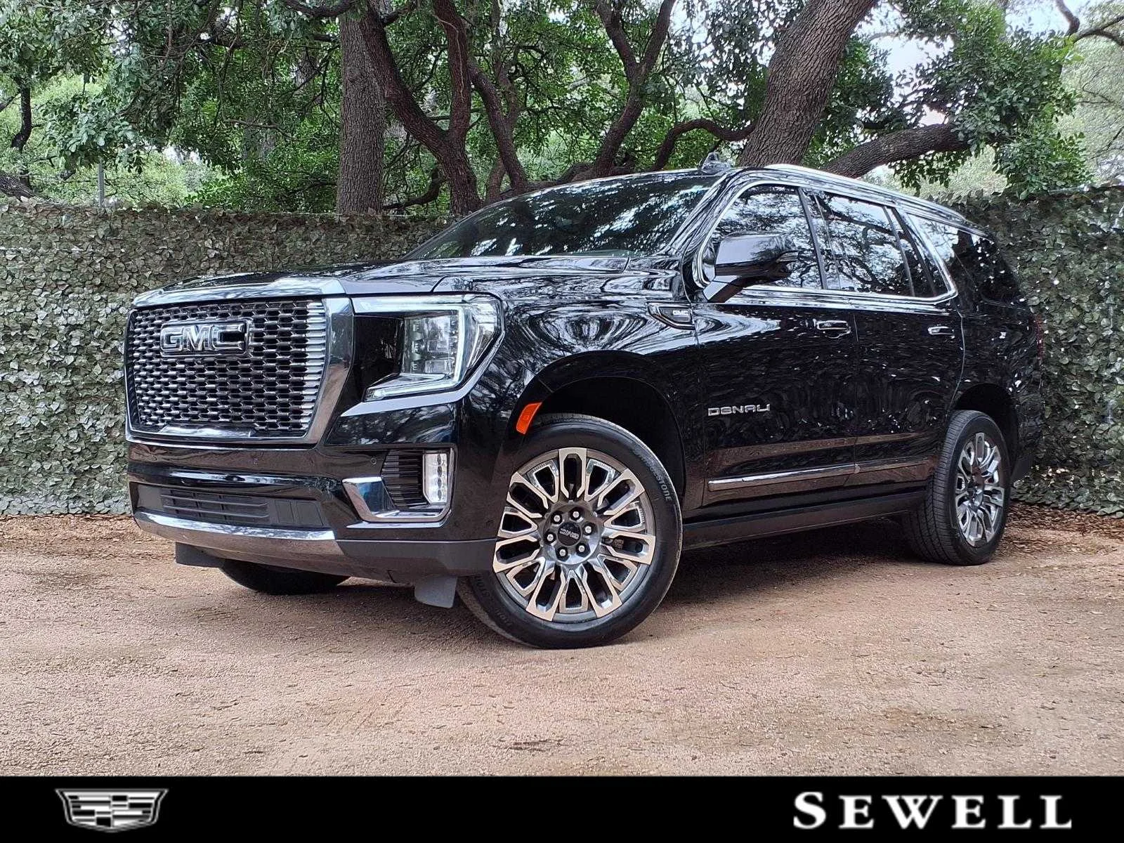 2023 GMC Yukon 4WD Denali Ultimate's photo
