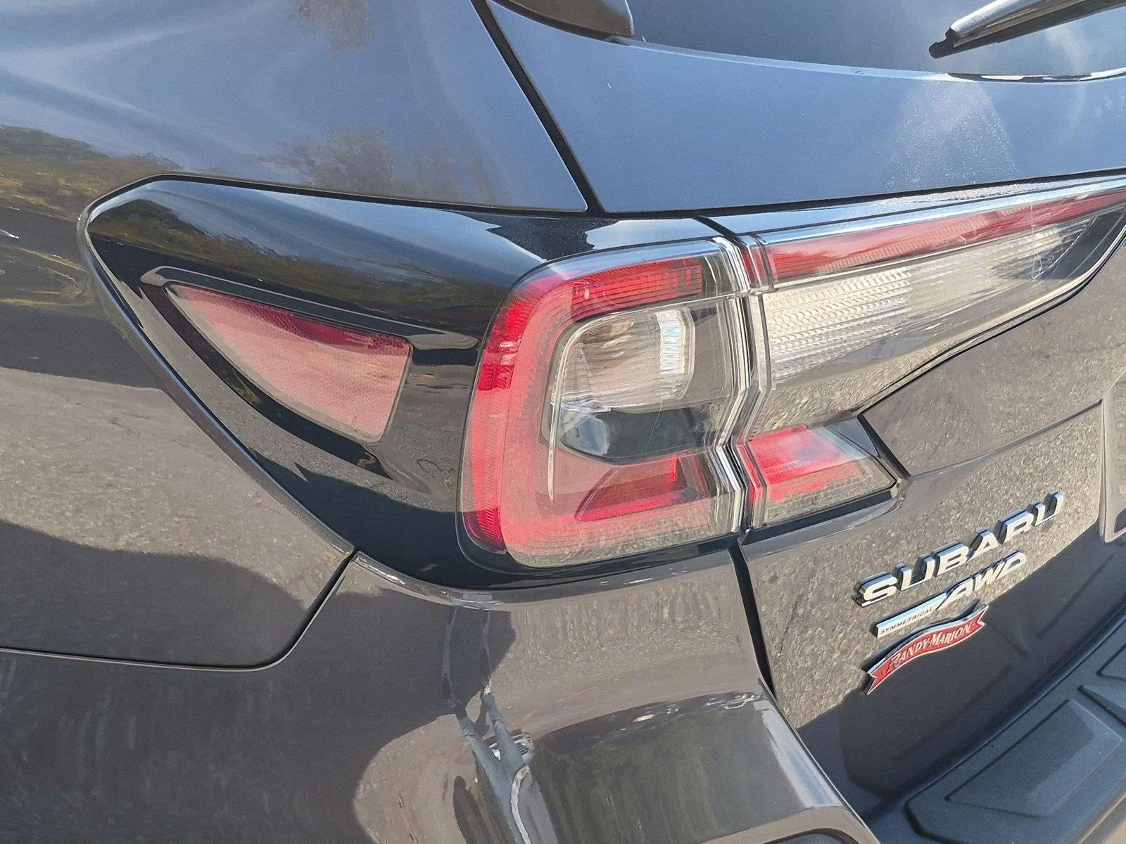 Used 2025  SUBARU TOUR image 11