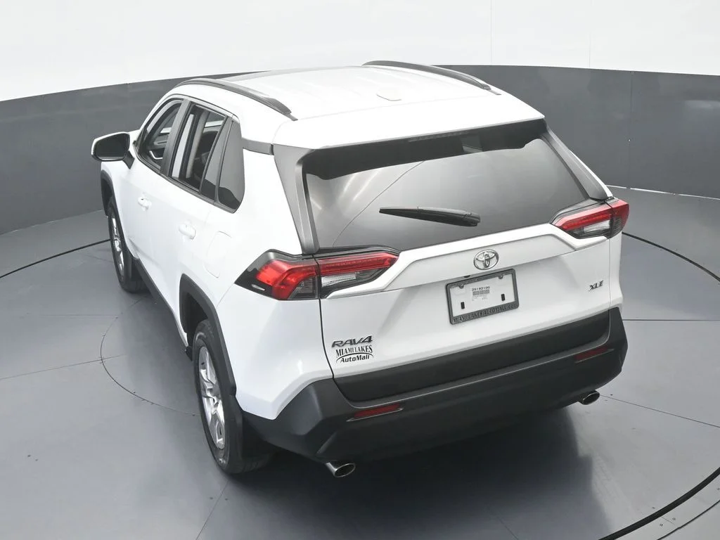 Used 2025 Ice Toyota XLE image 43