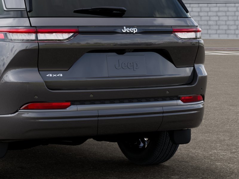 New 2026 Baltic Gray Metallic Clear-Coat Exterior Paint Jeep Limited image 13